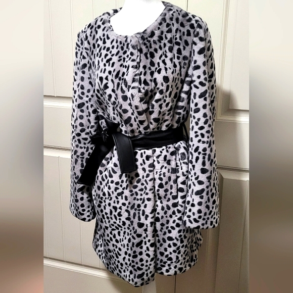 Venus womens coat - Picture 2 of 5